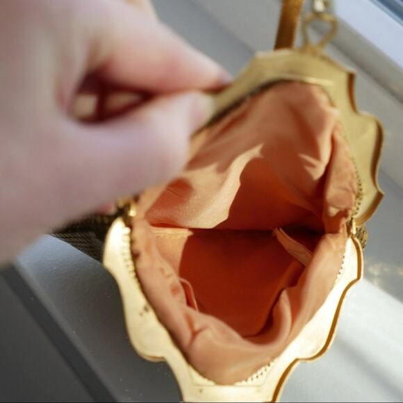 Whiting & Davis Gold Mesh Bag Antique 1950s Evening Bag Clutch Mini-Bag Petite - Picture 8 of 15